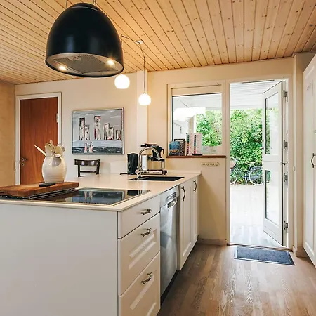 6 Person In Idestrup * Bøtø By