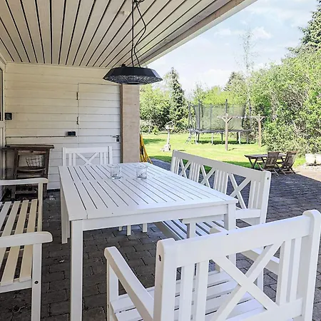 Сasa de vacaciones 6 Person In Idestrup Bøtø By